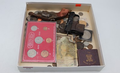 Lot 470 - Miscellaneous items, to include a Mondial...