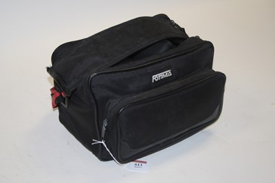 Lot 613 - A Minolta 7000 camera with AF lens, Minolta...