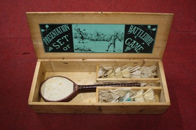 Lot 739 - A cased presentation set of Battledore Game