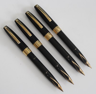 Lot 137 - A Sheaffer's 2000 Lifetime fountain pen, in...