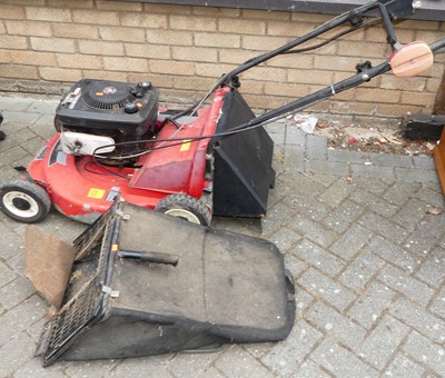 Lot 1148 - A Briggs & Stratton Lawnflite 4000 petrol...