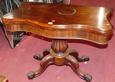 Lot 1232 - An early Victorian serpentine front mahogany...