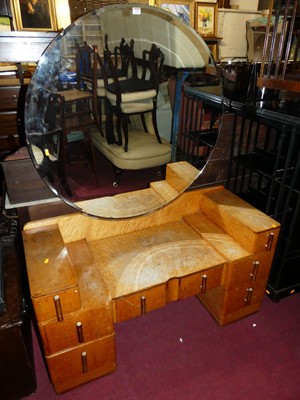 Lot 1257 - An Art Deco birdseye maple veneered and...
