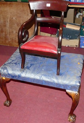 Lot 1271 - A mahogany shell capped cabriole legged...