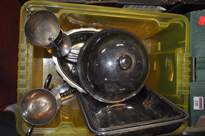 Lot 219 - A small collection of miscellaneous metal...