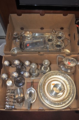 Lot 221 - Two boxes of miscellaneous metalware to...
