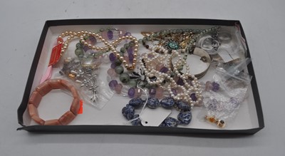 Lot 278 - A collection of assorted modern costume...