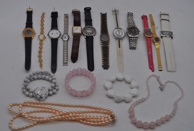 Lot 298 - A collection of miscellaneous costume...