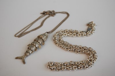 Lot 325 - A modern white metal Spiga link necklace...