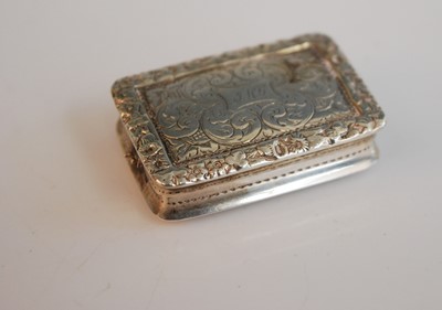 Lot 337 - An early Victorian silver vinaigrette having...