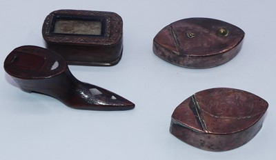 Lot 312 - A 19th century treen snuff box in the form of...