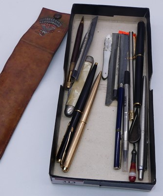 Lot 313 - A collection of miscellaneous items to include...