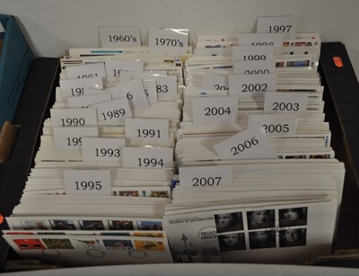 Lot 450 - A large collection of assorted Royal Mail...