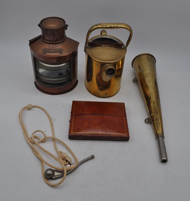 Lot 462 - A small collection of miscellaneous items to...