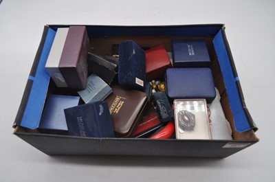 Lot 467 - A collection of miscellaneous costume and...