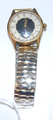 Lot 386 - A gent's Smiths Deluxe gold plated manual wind...