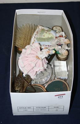 Lot 494 - A collection of miscellaneous items, to...