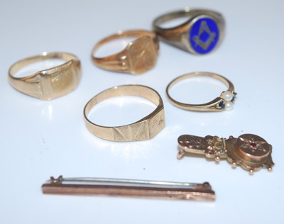 Lot 396 - A 9ct gold gent's signet ring; two others...