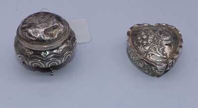 Lot 241 - An early 20th century trinket box, of heart...