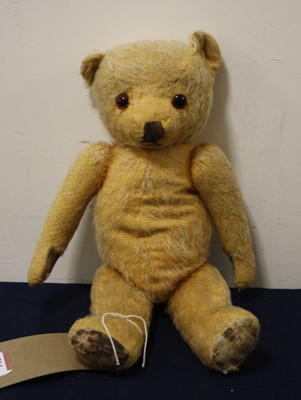 Lot 511 - An early to mid-20th century child's toy bear,...