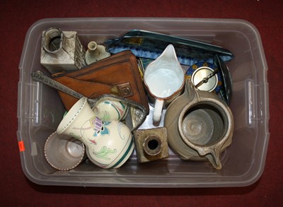 Lot 581 - A box of ceramics, to include studio pottery...