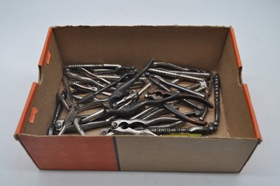 Lot 551 - A box of vintage nutcrackers