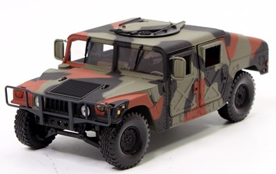 Lot 924 - A Franklin Mint 1/24th scale Humvee M966 in