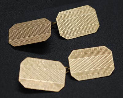Lot 2665 - A pair of gent's 9ct gold cufflinks, each with...