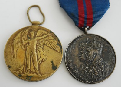 Lot 19 - A WW I Victory medal, naming 3604 SJT. L.G....