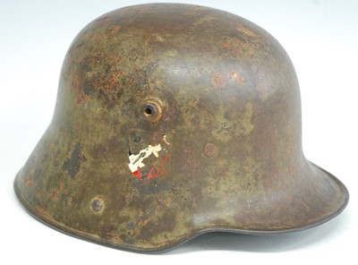 Lot 152 - A WW I Imperial German M16 stahlhelm, with...