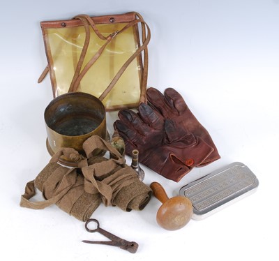 Lot 27 - A small collection of miscellaneous items, to...