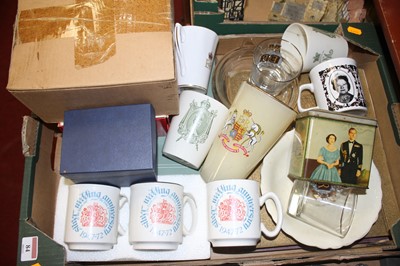 Lot 84 - A collection of commemorative wares to include...