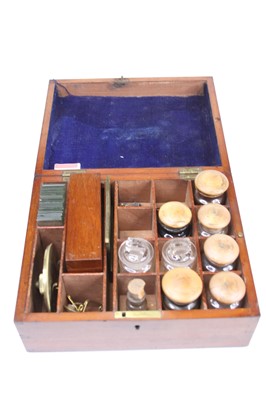 Lot 110 - A collection of Asian items to include Chinese...