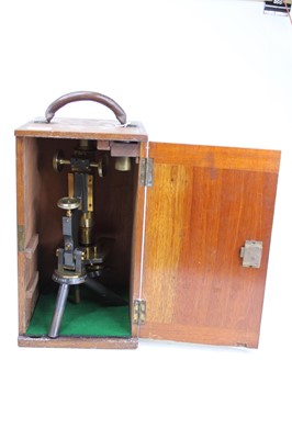 Lot 113 - A vintage air rifle