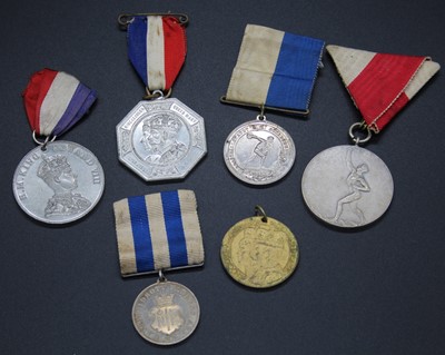 Lot 526 - A small quantity of civilian and commemorative...