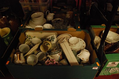 Lot 789 - Two boxes of ceramics to include Devon motto...