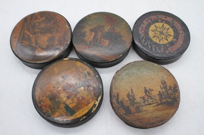 Lot 578 - A 19th century black lacquered pocket snuff...