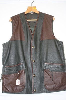 Lot 830 - Town & country Leather mens waistcoat (Gilet)...