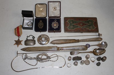 Lot 559 - A small collection of miscellaneous items, to...