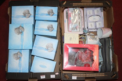 Lot 572 - A collection of Me to You figures and trinkets