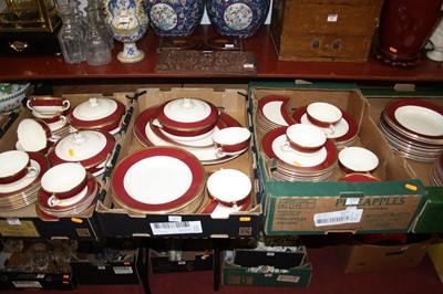 Lot 70 - An extensive Goode & Co dinner service