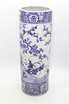 Lot 76 - A reproduction Chinese blue and white glazed...