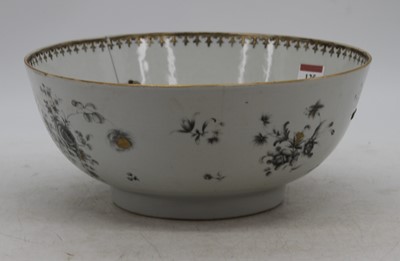 Lot 125 - An 18th century Chinese porcelain bowl,...