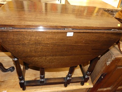 Lot 1258 - A Victorian mahogany circular fixed top spiral...