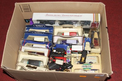 Lot 520 - A collection of diecast model vehicles, to...