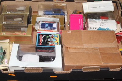 Lot 1518 - One box of mixed modern issue and vintage...