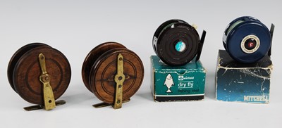Lot 851 - A Winfield Dry Fly 3 1/4" centre pin fly reel,...