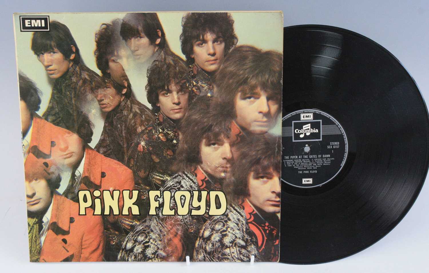 Lot 1052 - A collection of LP's to include Pink Floyd -...