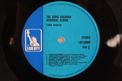 Lot 1020 - A collection of 12" vinyl to include The Beach...