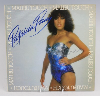 Lot 1020 - A collection of 12" vinyl to include The Beach...